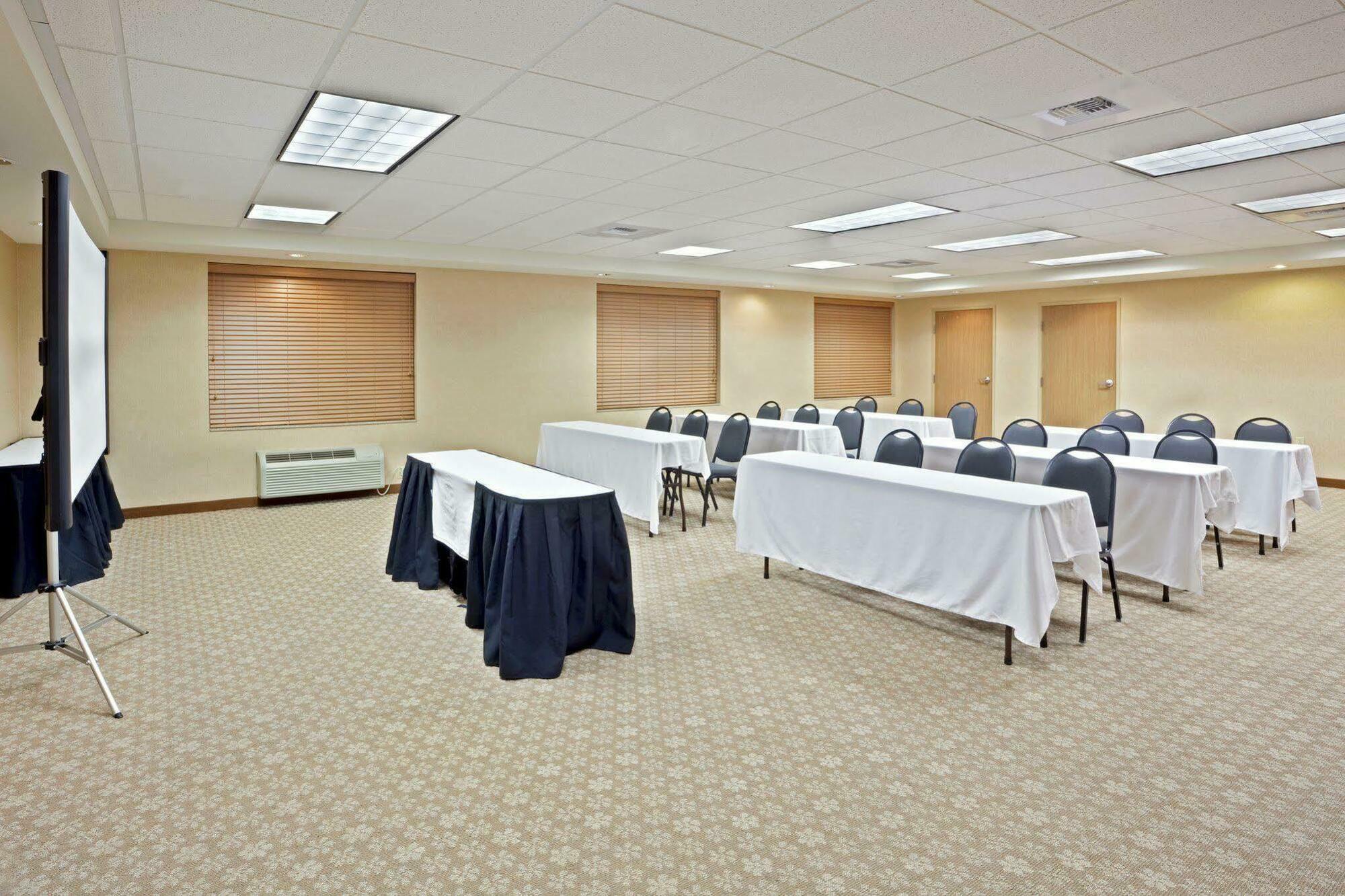 Holiday Inn Express & Suites Lacey - Olympia By Ihg Eksteriør billede